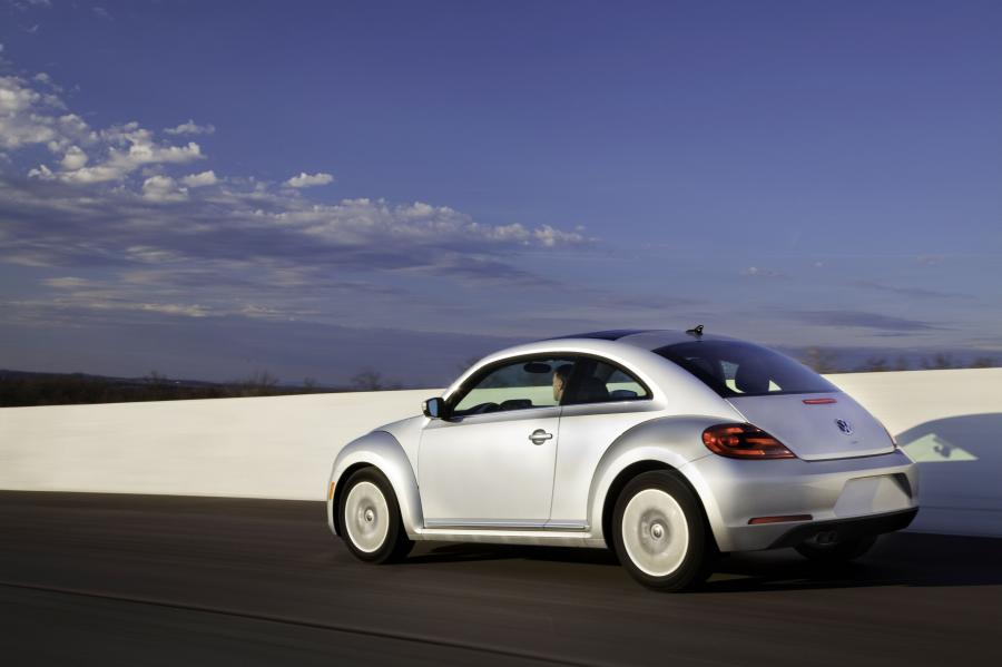  Volkswagen Beetle TDi 2012 года  (фото 5 из 29)